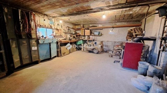 Eladó családi ház, Mendén 65.9 M Ft, 2 szobás