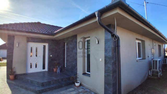 Eladó családi ház, Derecskén 89.9 M Ft, 3 szobás