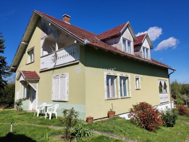Eladó családi ház, Dunabogdányban 170 M Ft, 6+3 szobás