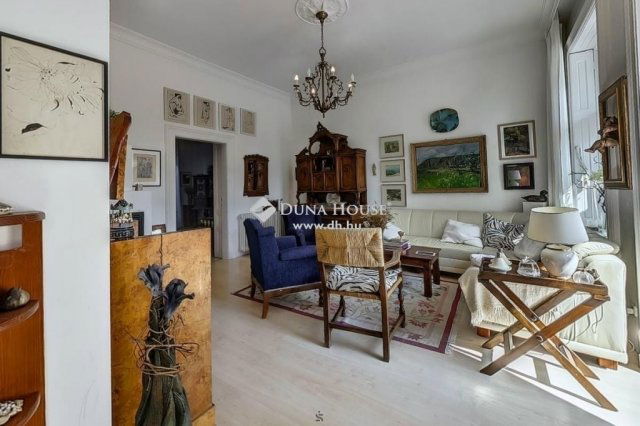 Eladó családi ház, Budakeszin 299 M Ft, 8 szobás