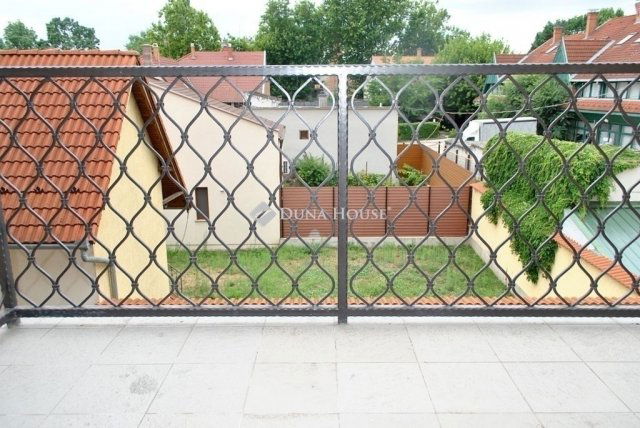 Eladó téglalakás, Kecskeméten 79.9 M Ft, 4 szobás