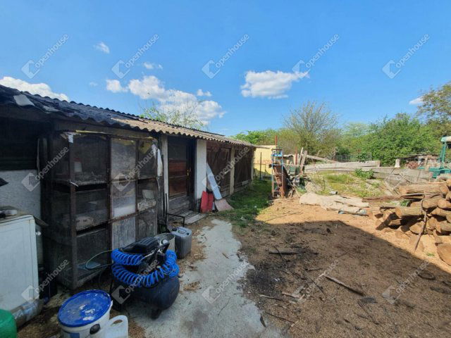 Eladó családi ház, Ladon 36 M Ft, 4 szobás