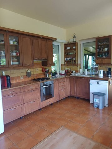 Eladó családi ház, Piliscsabán 145 M Ft, 4 szobás