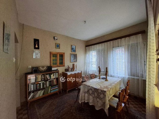 Eladó családi ház, Aldebrőn 33 M Ft, 4+1 szobás