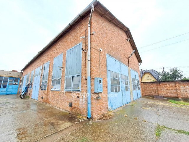 Eladó ipari ingatlan, Nagykőrösön 196 M Ft