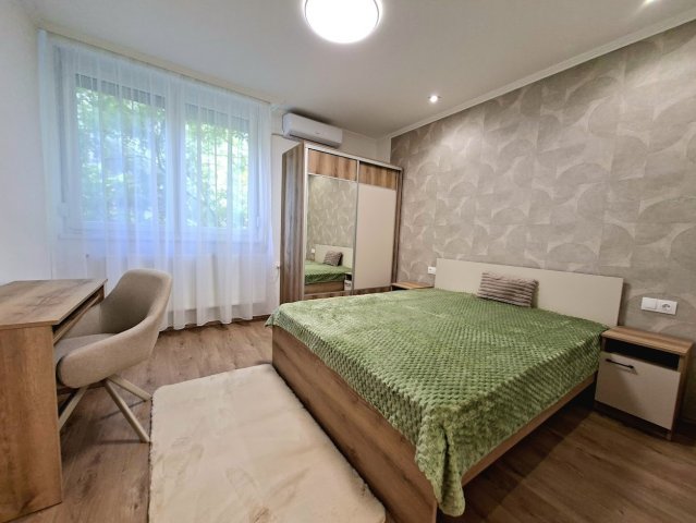 Eladó téglalakás, Debrecenben, Honvéd utcában 75.9 M Ft