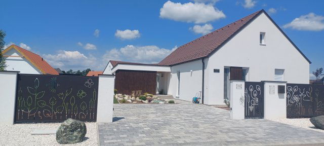 Eladó családi ház, Nagycenken 105 M Ft, 4 szobás