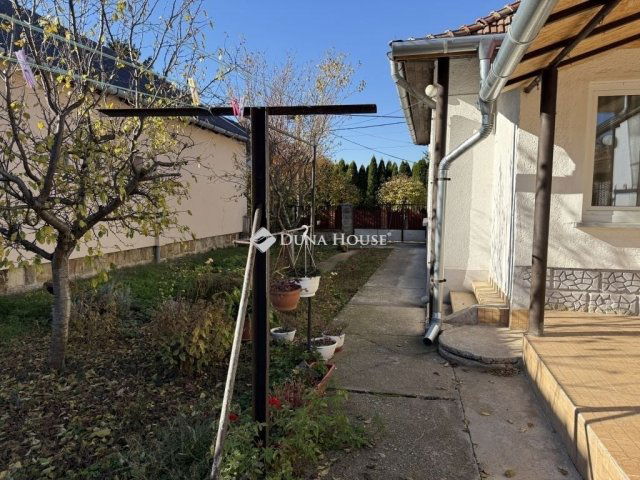 Eladó családi ház, Maglódon 100 M Ft, 3 szobás