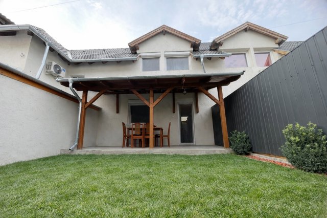 Eladó családi ház, Tökölön 78.9 M Ft, 3+1 szobás