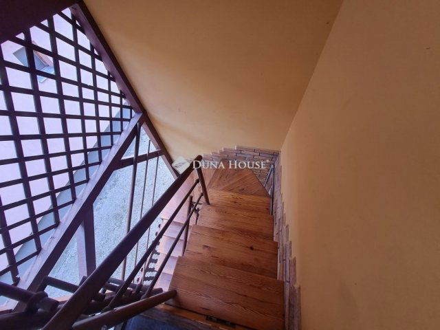 Eladó családi ház, Enyingen 56.5 M Ft, 6 szobás