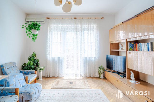 Eladó téglalakás, Szegeden 45 M Ft, 2 szobás