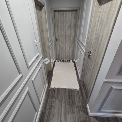 Eladó téglalakás, Lajosmizsén 80 M Ft, 4 szobás