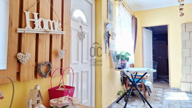 Eladó családi ház, Öreglakon 36 M Ft, 3 szobás