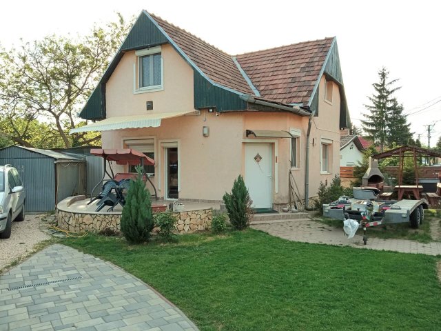 Eladó családi ház, Szigethalmon 87.9 M Ft, 4 szobás