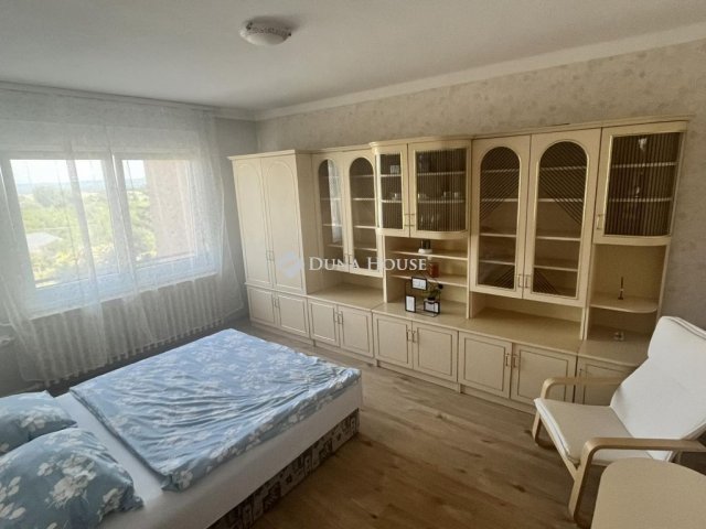 Eladó családi ház, Fonyódon 110 M Ft, 6 szobás