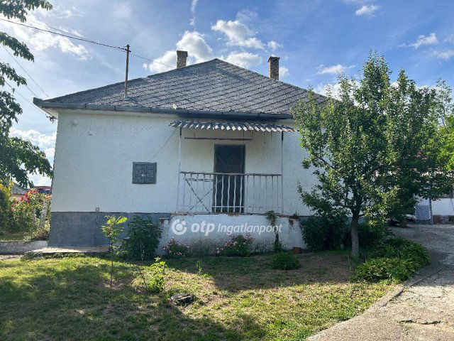 Eladó családi ház, Nyírlugoson 18 M Ft, 3+1 szobás