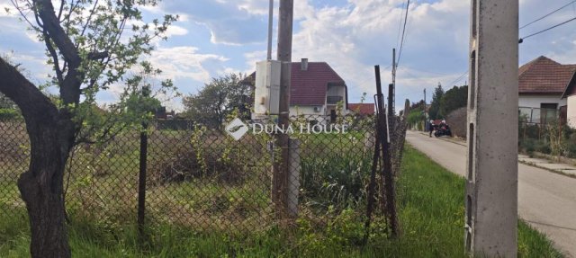 Eladó telek, Úrin, Akácfa utcában 21.99 M Ft