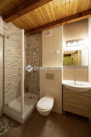 Eladó családi ház, Budapesten, II. kerületben 215 M Ft, 5 szobás