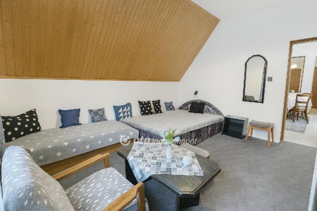 Eladó családi ház, Siófokon 150 M Ft, 5+4 szobás