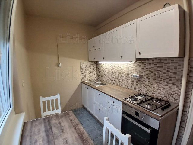 Eladó panellakás, Győrött 48.5 M Ft, 2 szobás