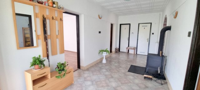 Eladó családi ház, Bicskén 59.99 M Ft, 3 szobás