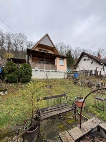 Eladó nyaraló, Magyarhertelenden 35.9 M Ft, 3 szobás