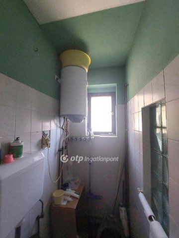 Eladó családi ház, Martonvásáron 85 M Ft, 3 szobás