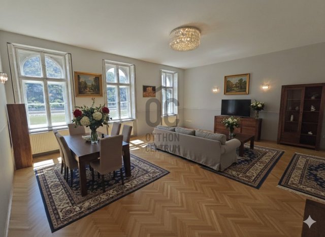 Eladó téglalakás, Budapesten, V. kerületben, Belgrád rakparton