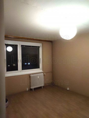 Eladó panellakás, Győrött 46.9 M Ft, 2 szobás