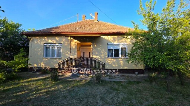 Eladó családi ház, Kabán 31.5 M Ft, 3 szobás