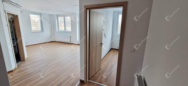 Eladó téglalakás, Miskolcon 65 M Ft, 3 szobás