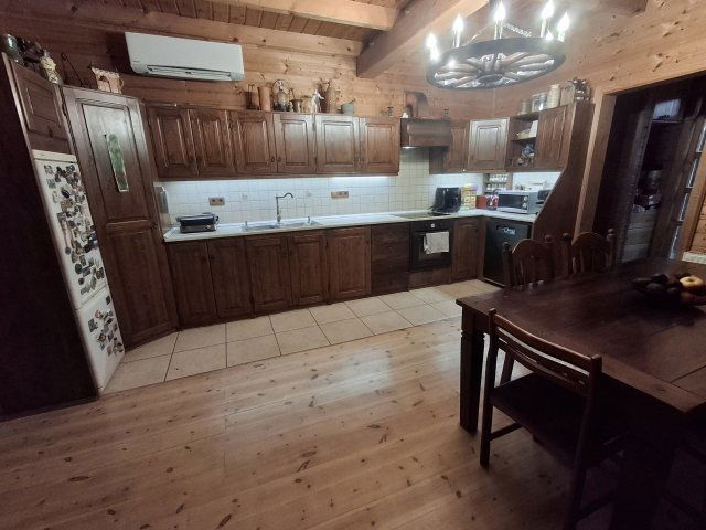 Eladó családi ház, Veresegyházon 115 M Ft, 5 szobás