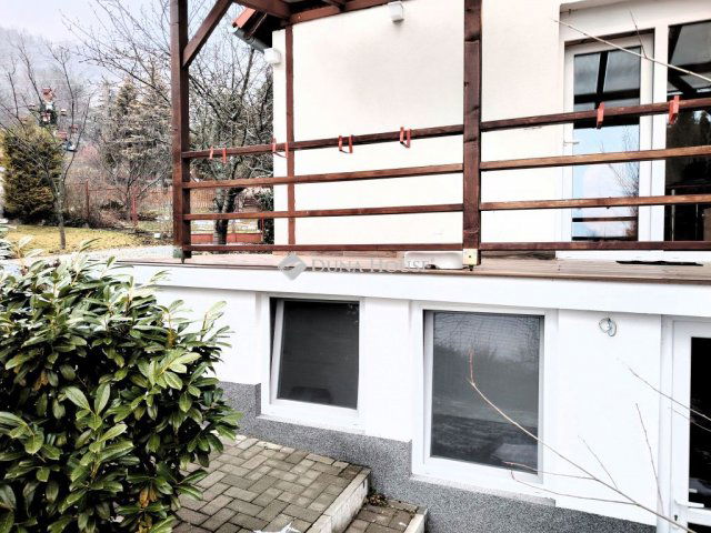 Eladó nyaraló, Csókakőn, Hegyalja utcában 55.9 M Ft, 1 szobás