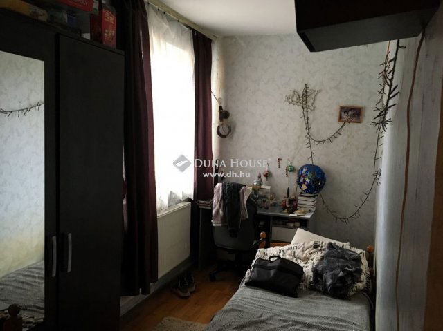 Eladó családi ház, Veszprémben 150 M Ft, 2+2 szobás