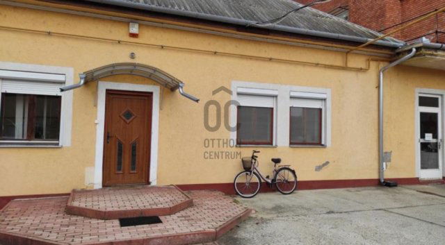 Eladó iroda, Nagykőrösön 160 M Ft / költözzbe.hu