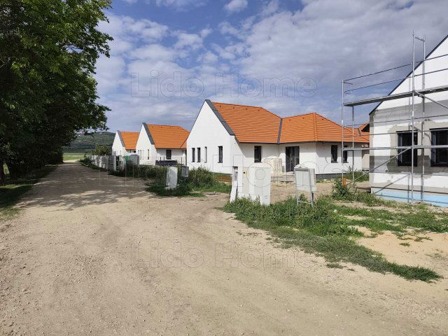 Eladó családi ház, Balatonszőlősön 119 M Ft, 4 szobás