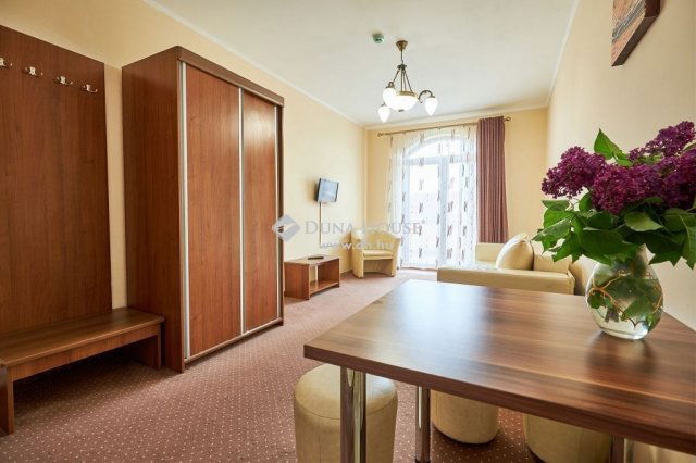 Eladó hotel, Hajdúszoboszlón 590.55 M Ft, 2 szobás