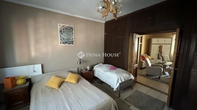 Eladó családi ház, Kistarcsán 125 M Ft, 5 szobás