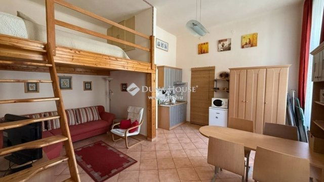 Eladó téglalakás, Budapesten, VIII. kerületben 126.75 M Ft