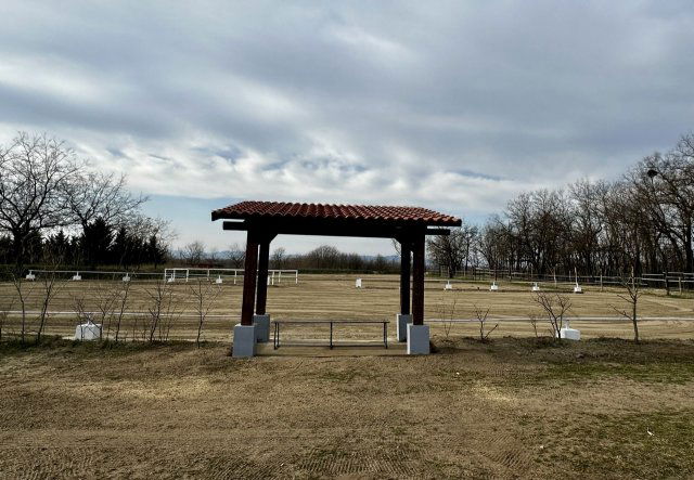 Kiadó mezogazdasagi ingatlan, Fóton 700 E Ft / hó