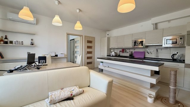 Kiadó téglalakás, albérlet, Debrecenben 370 E Ft / hó, 3 szobás