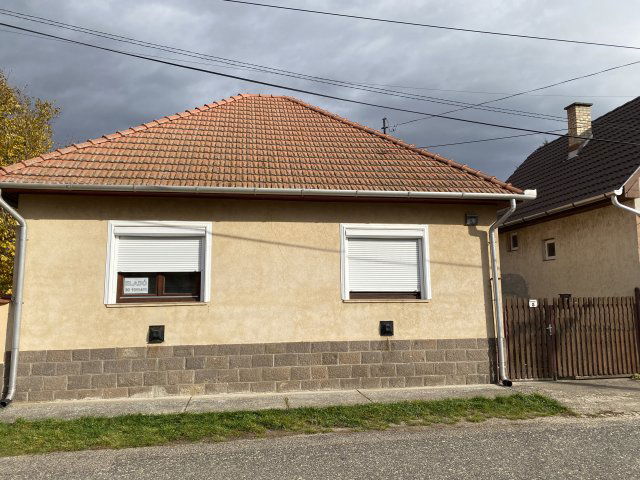 Eladó családi ház, Bogácson 35 M Ft, 4 szobás