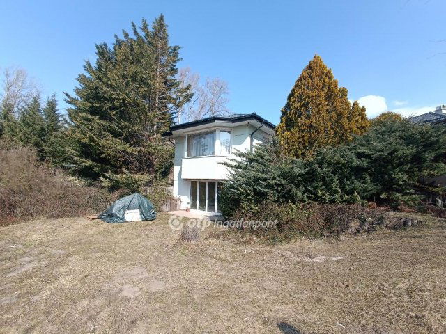 Eladó családi ház, Szigetmonostorban 250 M Ft, 4 szobás