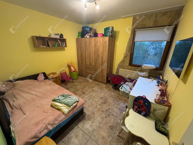 Eladó téglalakás, Zalaegerszegen 37.8 M Ft, 3 szobás