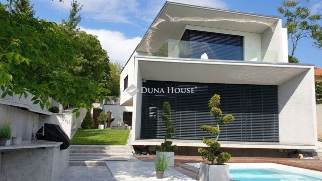 Eladó családi ház, Budapesten, III. kerületben 480 M Ft