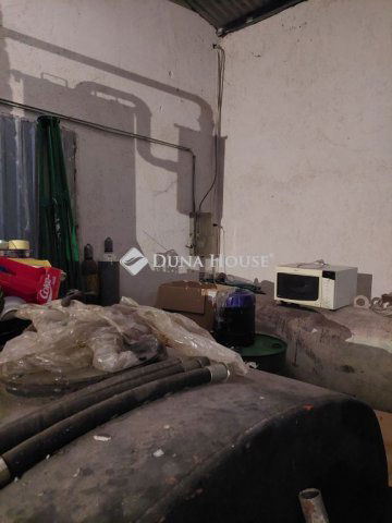 Eladó ipari ingatlan, Jászberényben 78.5 M Ft