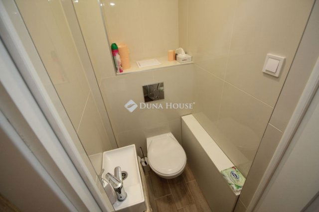 Eladó üzlethelyiség, Kecskeméten 45 M Ft, 2 szobás