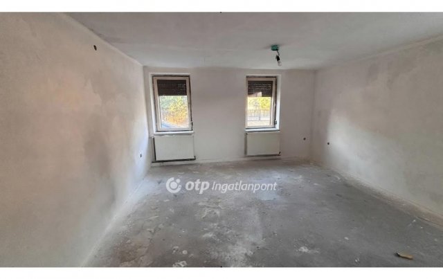 Eladó családi ház, Mosonmagyaróváron 60 M Ft, 2 szobás