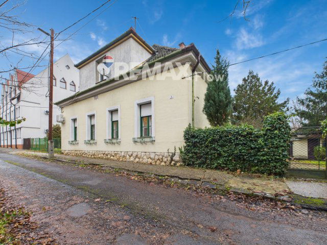 Eladó ikerház, Pécsett, Buzsáki Imre utcában 39.9 M Ft