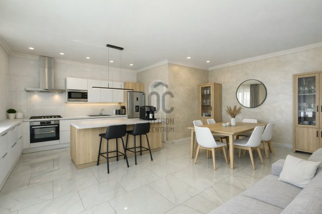 Eladó családi ház, Budapesten, XVI. kerületben, Nefelejcs utcában